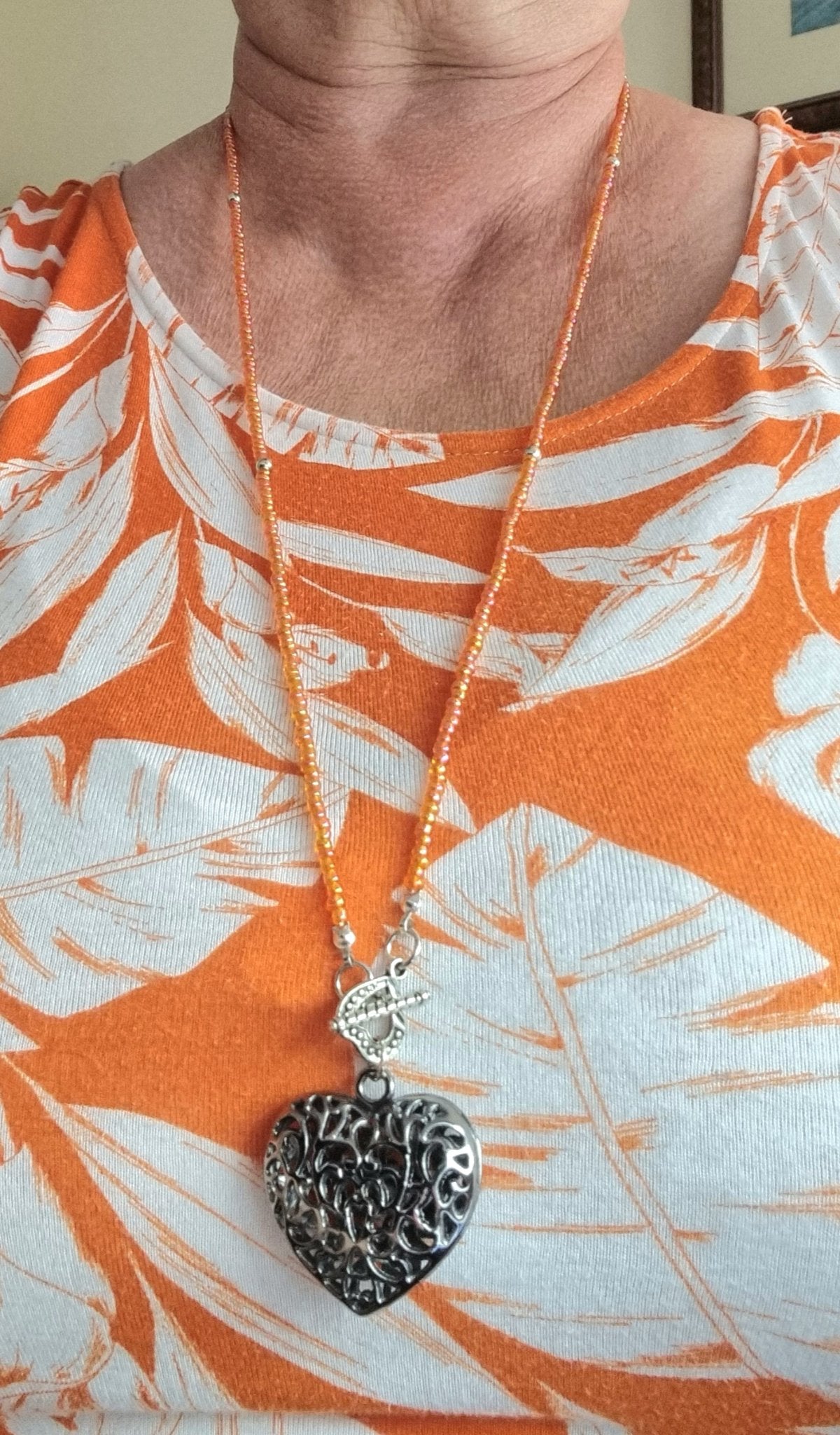 LARIOT STYLE SEED BEAD NECKLACE ( THREE COLOURS )