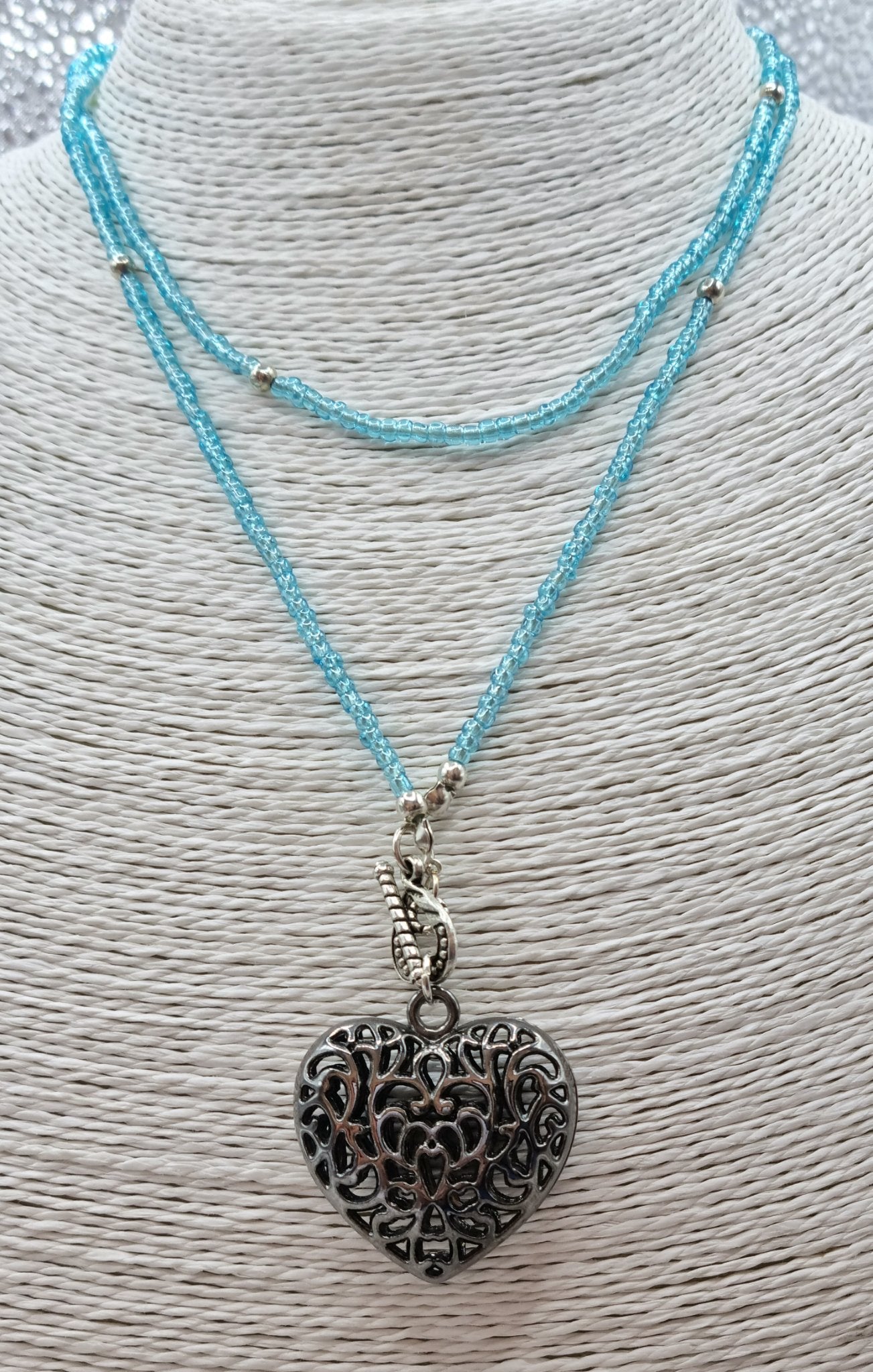 LARIOT STYLE SEED BEAD NECKLACE ( THREE COLOURS )