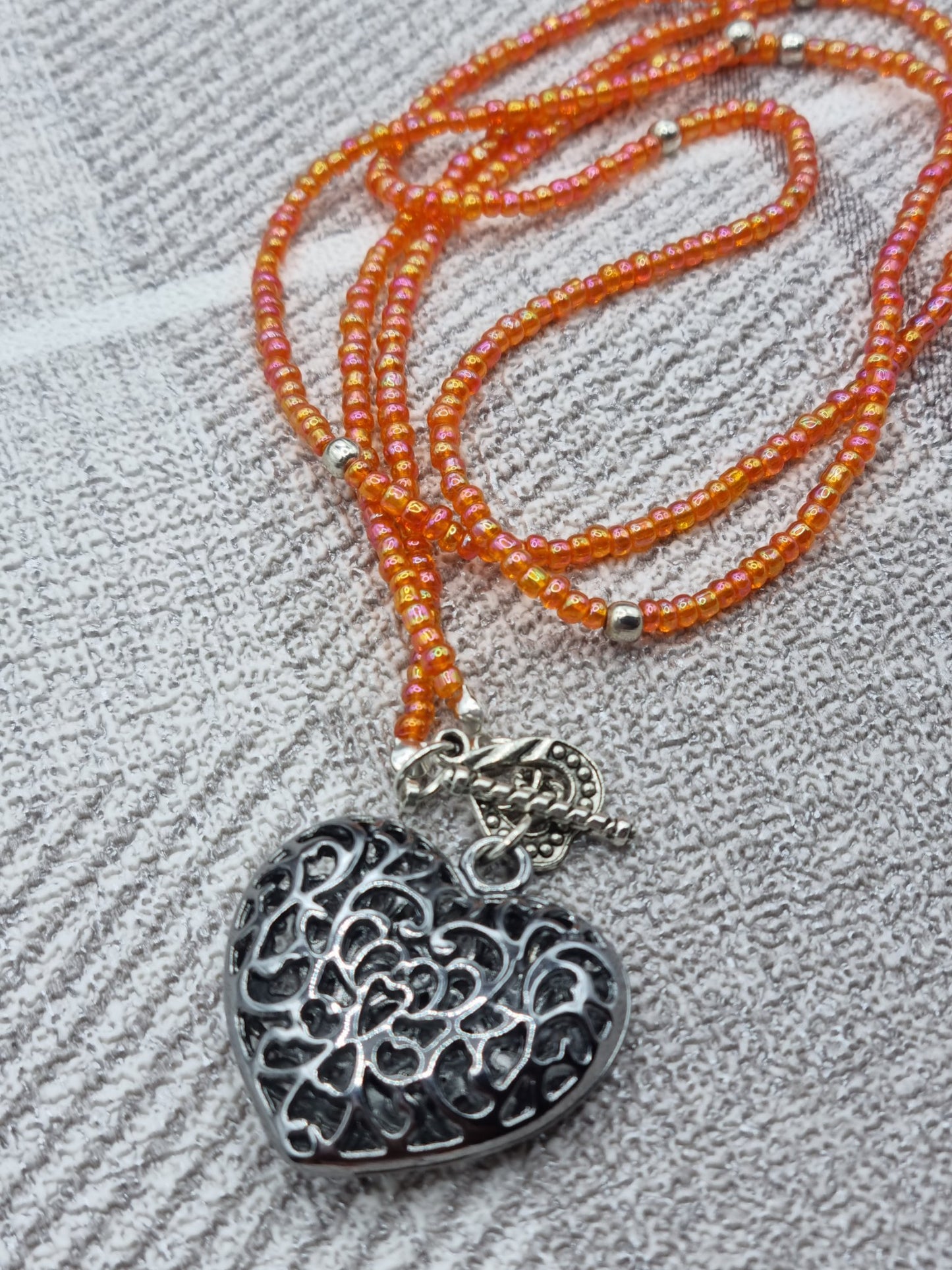 LARIOT STYLE SEED BEAD NECKLACE ( THREE COLOURS )