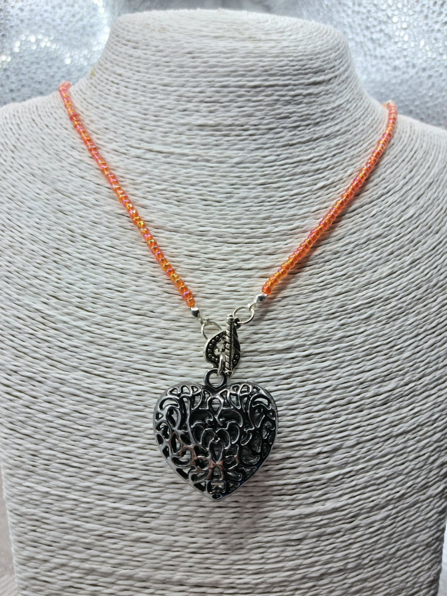 LARIOT STYLE SEED BEAD NECKLACE ( THREE COLOURS )