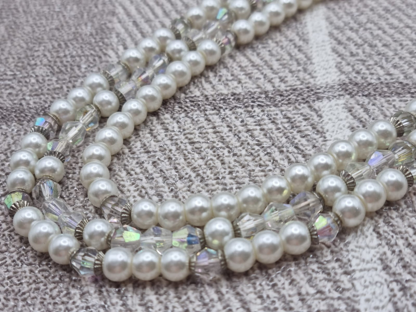 PEARL 3 STRAND NECKLACE