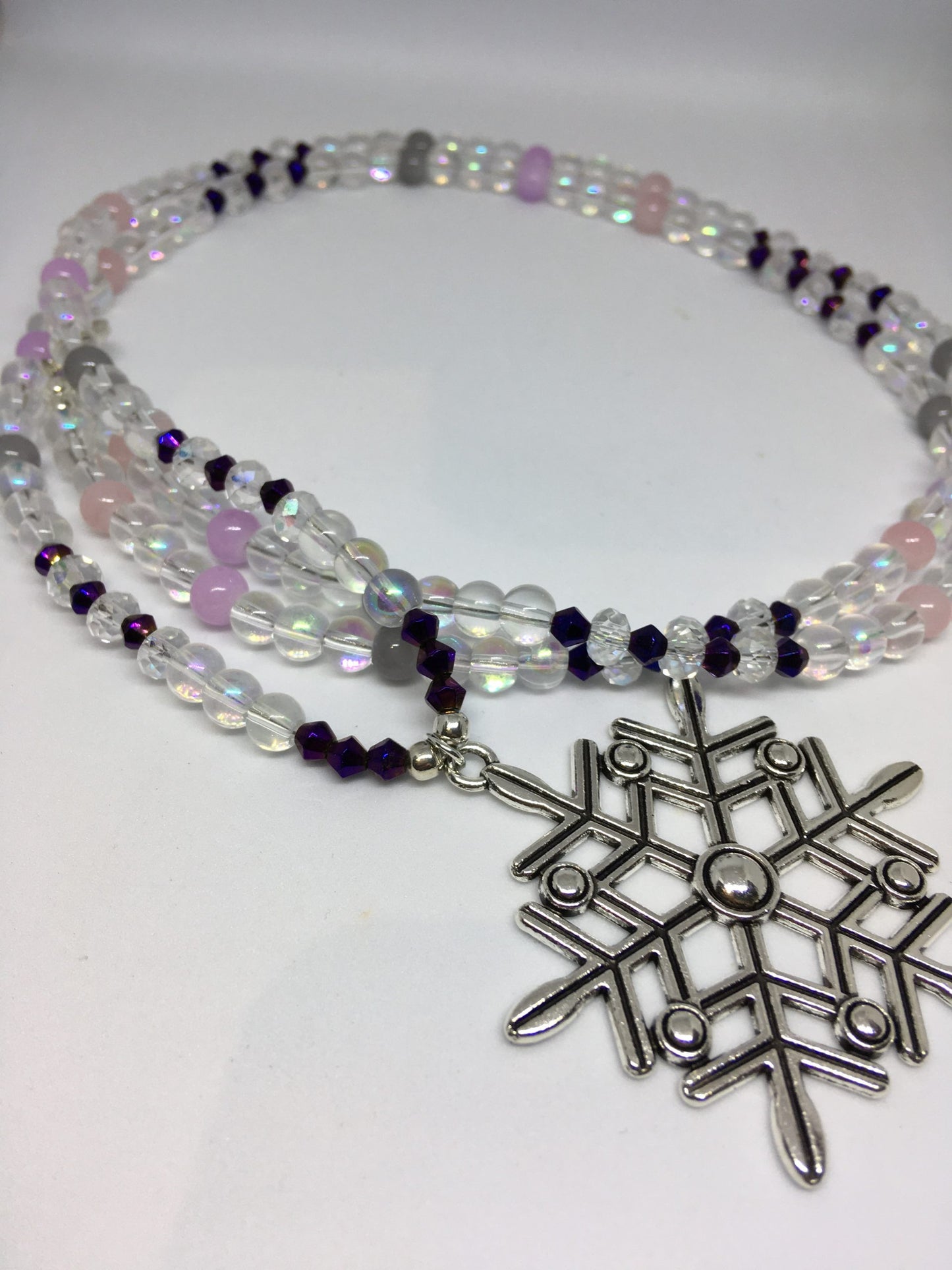 LONG BEADED NECKLACE WITH SNOWFLAKE PENDANT