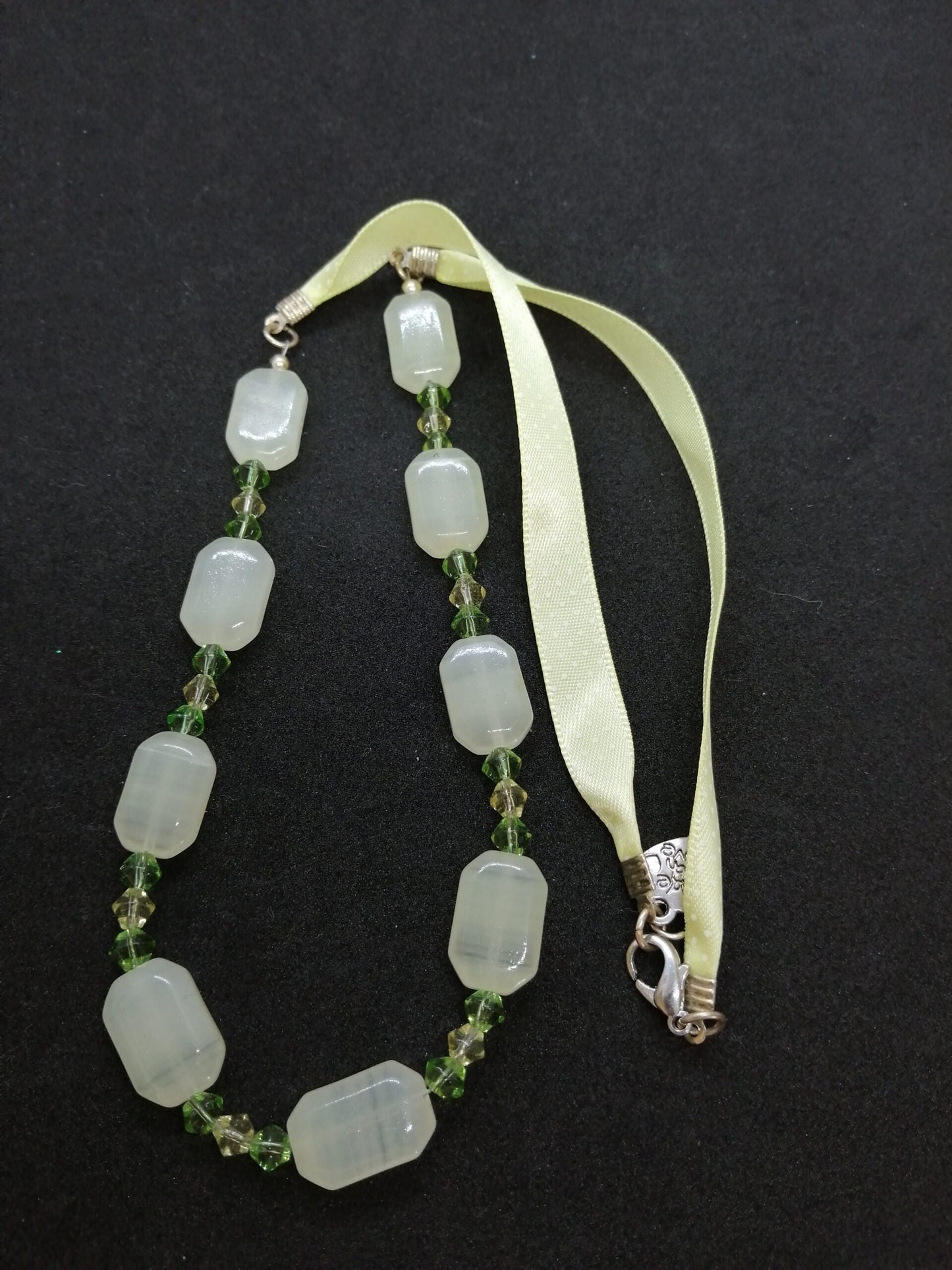 BOWENITE GEMSTONE NECKLACE