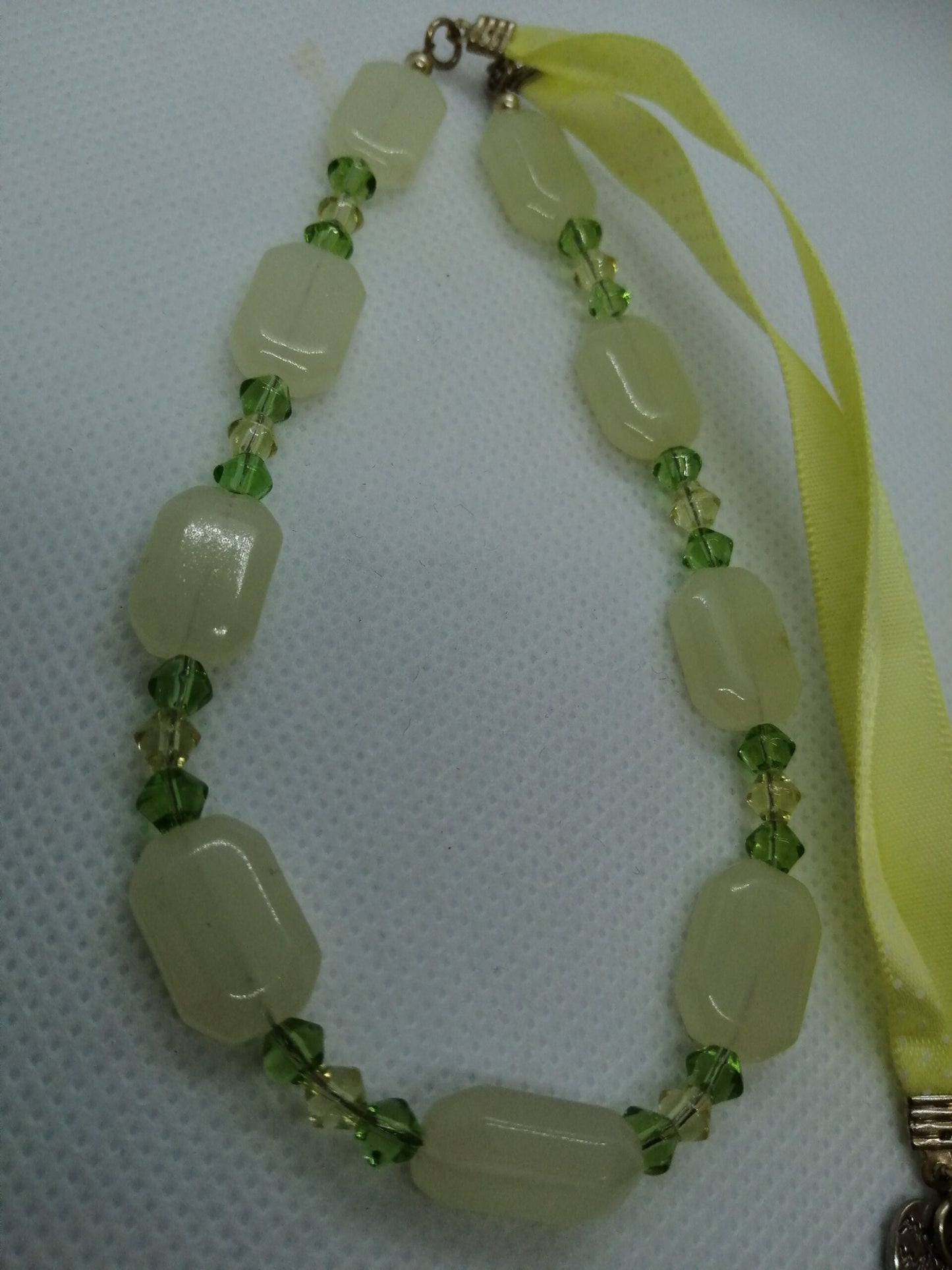 BOWENITE GEMSTONE NECKLACE